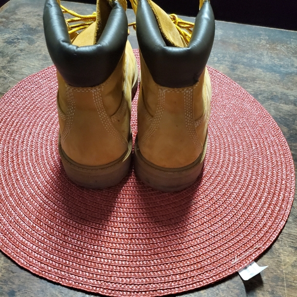 Boots - Picture 3 of 6